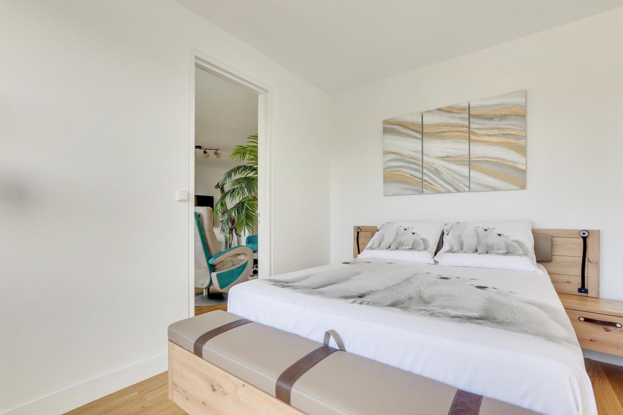 Appartement Luxury 75m2 With Eiffel Tower View, Metro 1 Min, Parking Paris