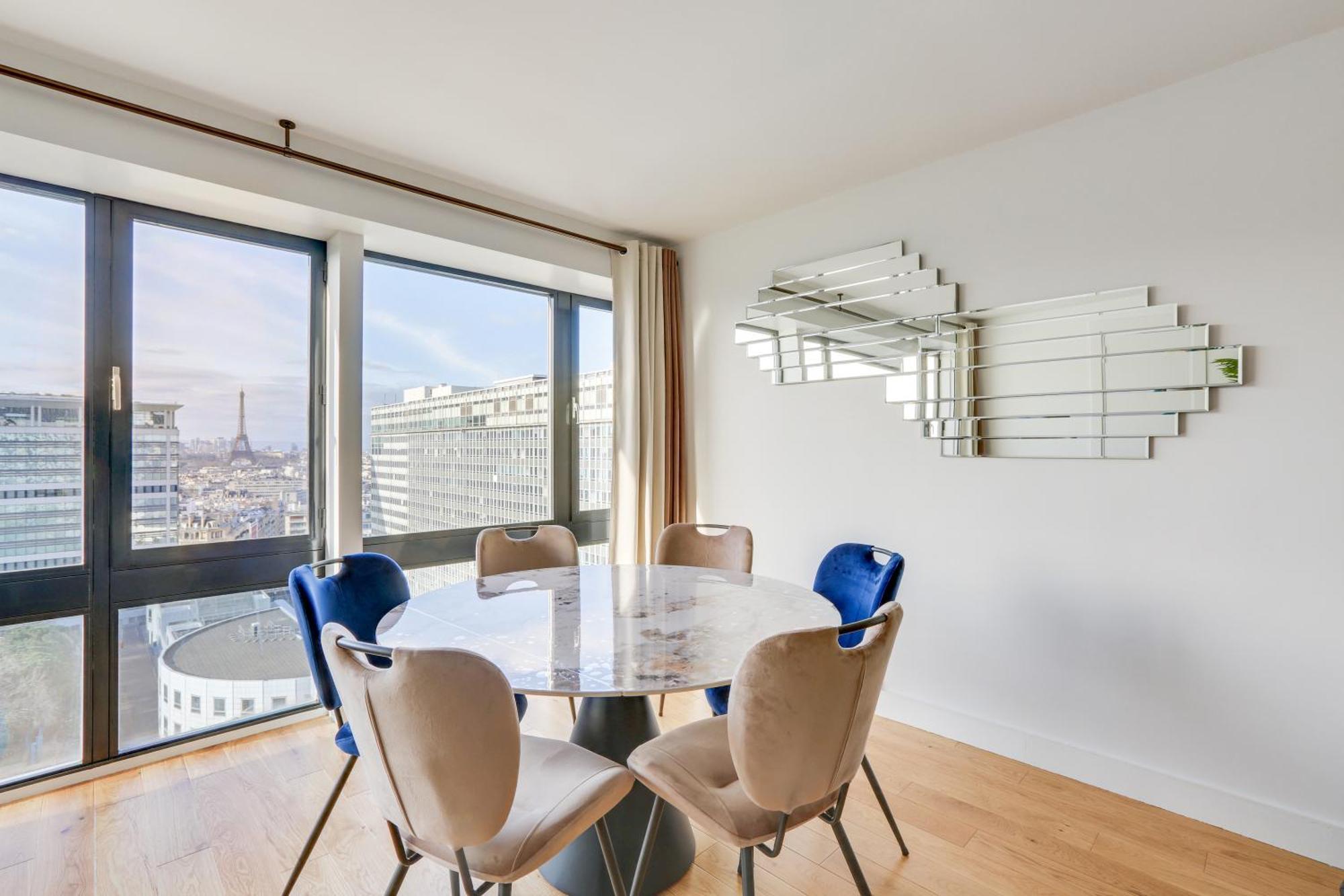 Appartement Luxury 75m2 With Eiffel Tower View, 1 Min Metro, Parking *