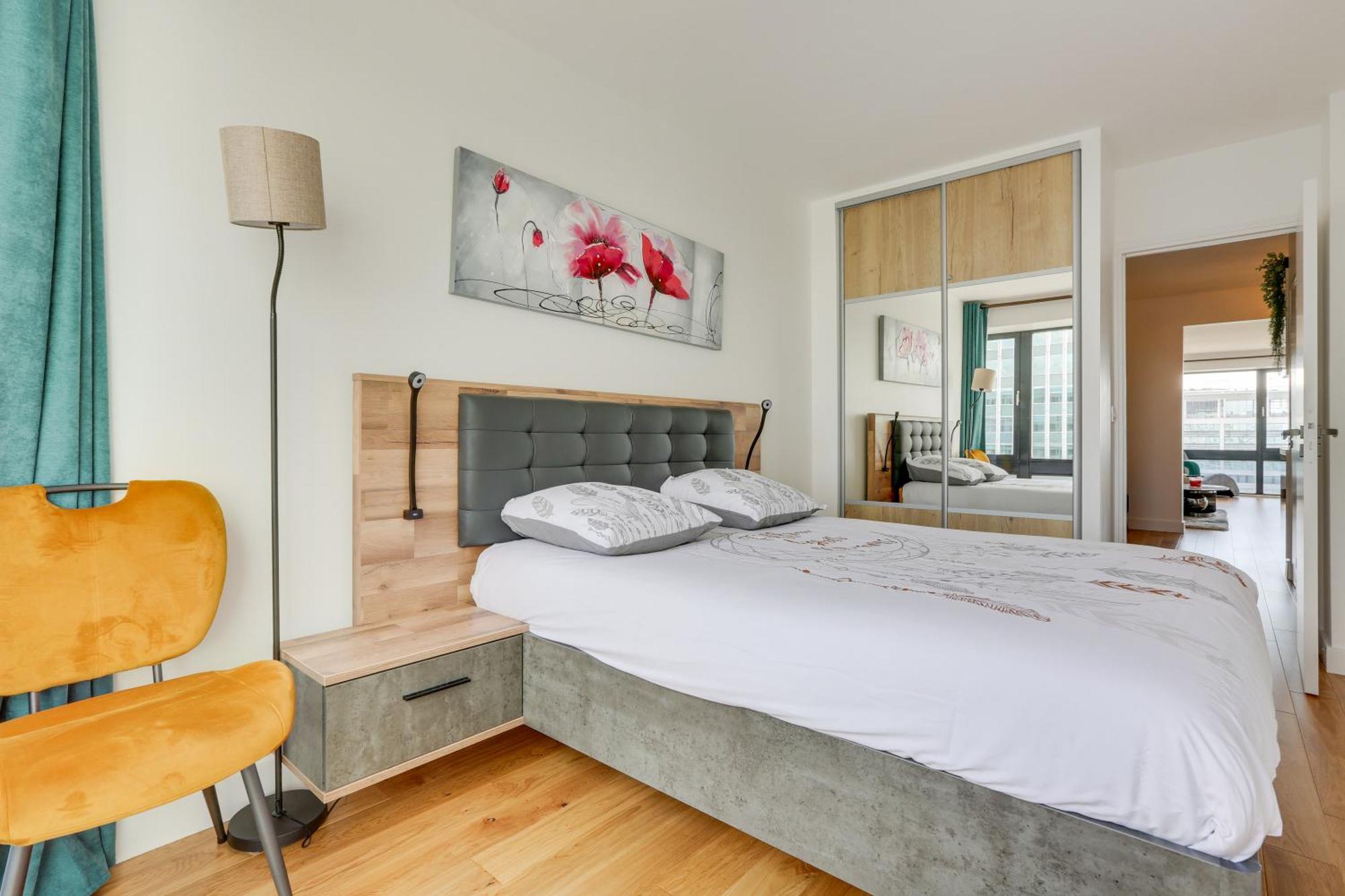 Appartement Luxury 75m2 With Eiffel Tower View, 1 Min Metro, Parking