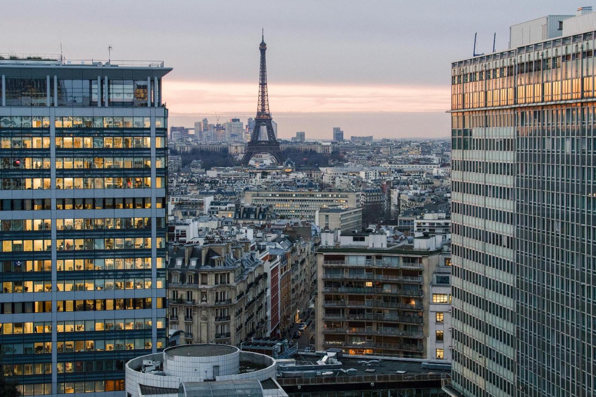 Luxury 75m2 With Eiffel Tower View, 1 Min Metro, Parking Appartement *